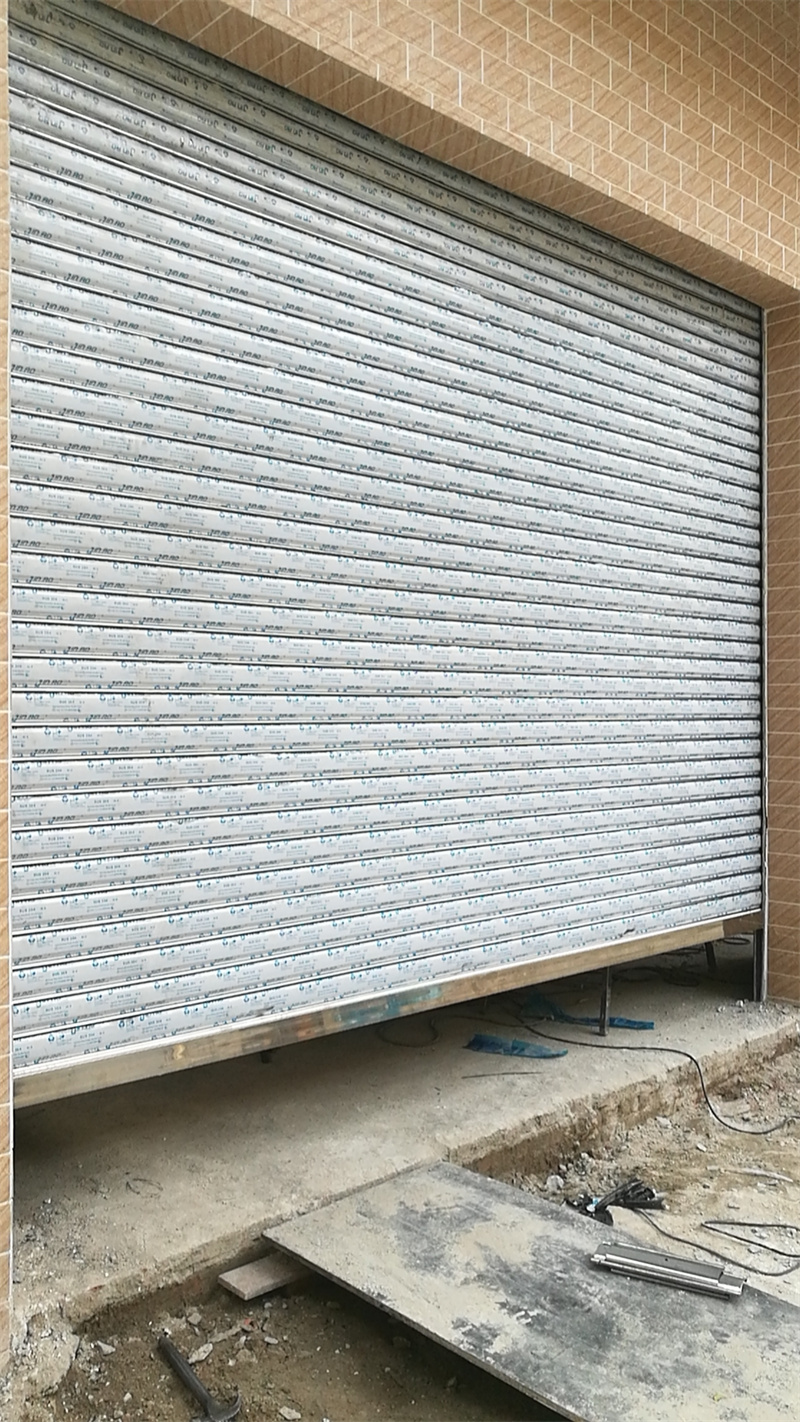 ����־�բ�Խ����ֳ�ͼ